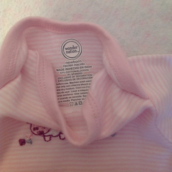 WONDER NATION Bundle OF 2,  BOTH short sleeves, BOTH NEW BORN,   2 onesies - Picture 6 of 7